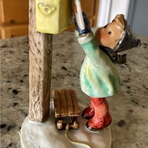 Vintage MJ Hummel figurine